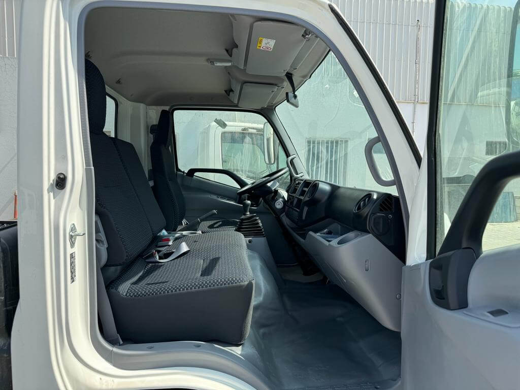 HINO 916 CAB CHASSIS (16)